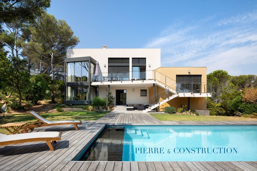 Maison contemporaine aux alentours de Marseille 2021 01w