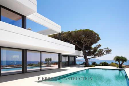 Maison style contemporain dans le Var