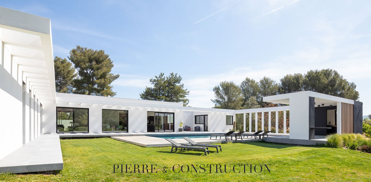 construction d’une maison moderne à Aubagne (13) avec le béton en fil conducteur
