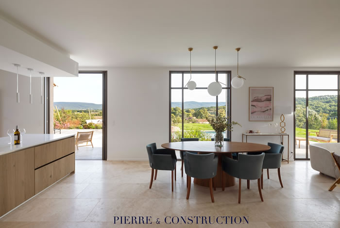 construction d’une maison provençale dans le Lubéron