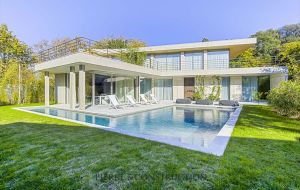 Maison en L à étage très moderne à Marseille
