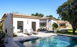 Construire une maison d’architecte en Provence : allier créativité et expertise technique avec Pierre &amp; Construction