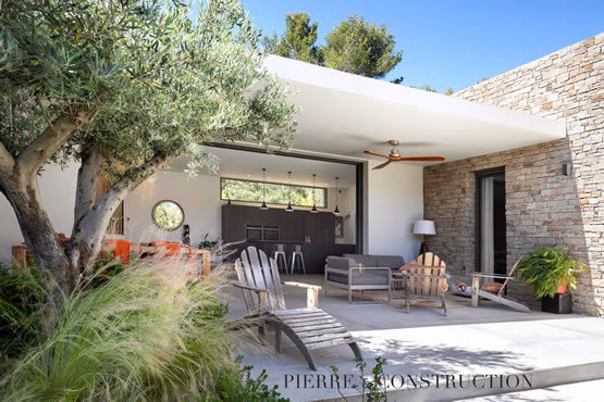 construction maison contemporaine près d’Aix pour résidence secondaire