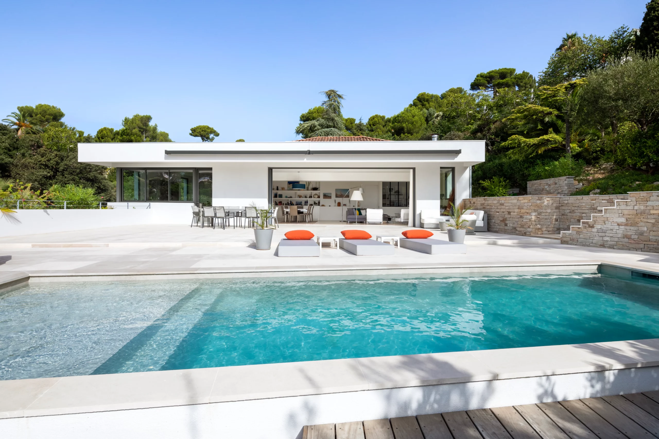 Réalisation d’une maison d’architecte moderne style méditerranéen