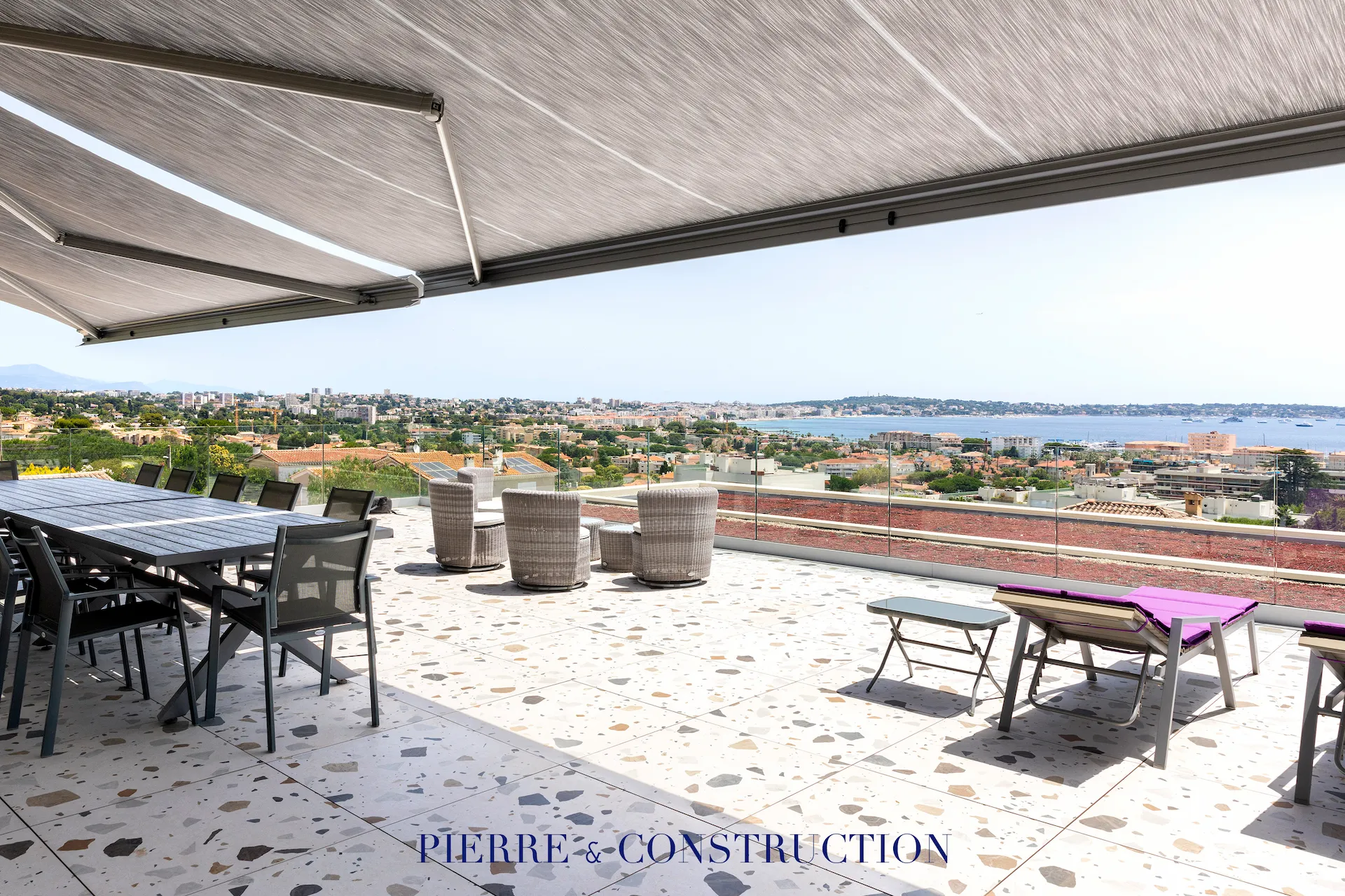 construction villa contemporaine vallauris construction d'une villa contemporaine à Vallauris avec vue mer